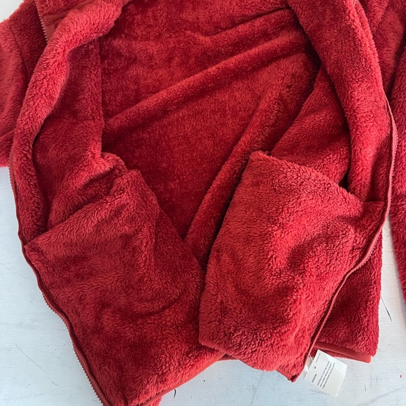 NWT UNIQLO fluffy fleece full-zip jacket - Picture 5 of 9